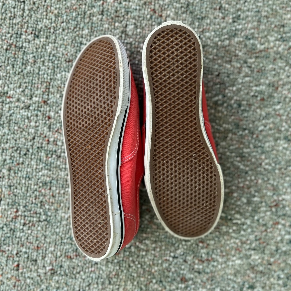 Vans - Picture 2 of 2